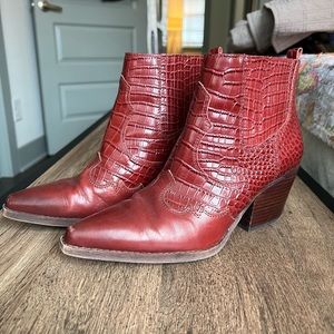 Sam Edelman Winona Croc Embossed Western Ankle Boot 8.5